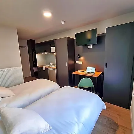Montempo Centre - Bassins A Flot Otel 2*